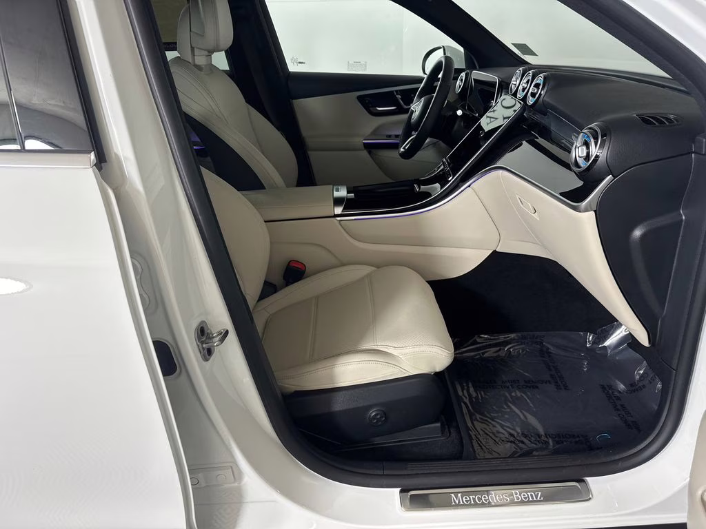 2026 Polar White Mercedes-Benz GLC GLC 350e AWD SUV