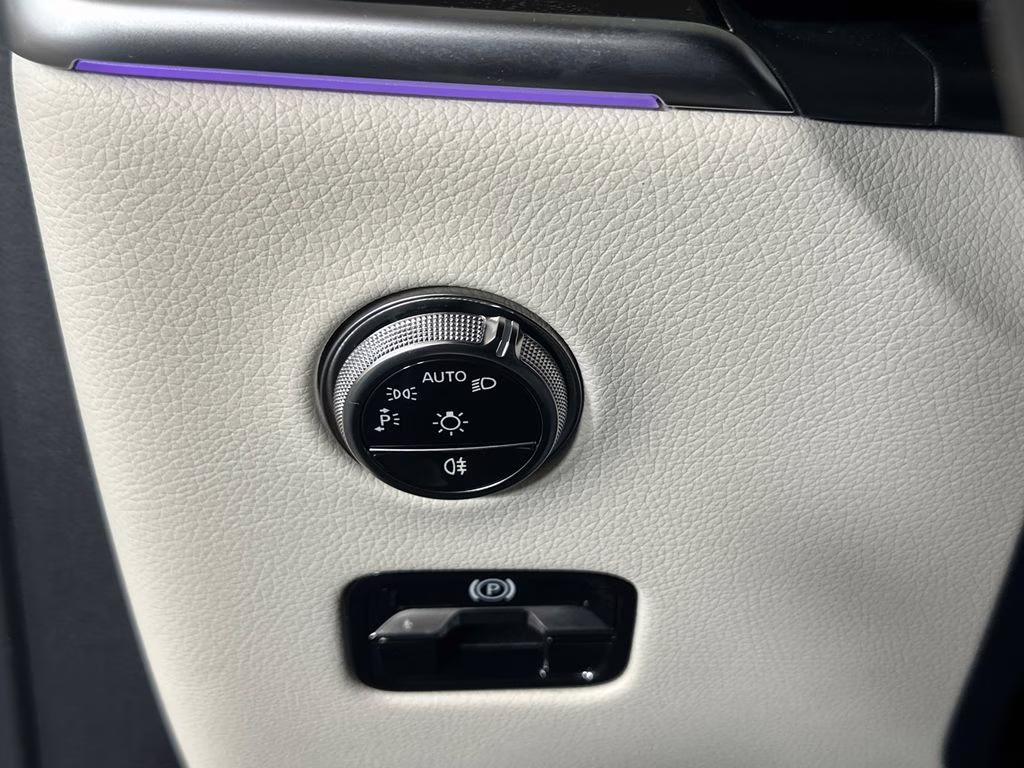 2026 Polar White Mercedes-Benz GLC GLC 350e AWD SUV