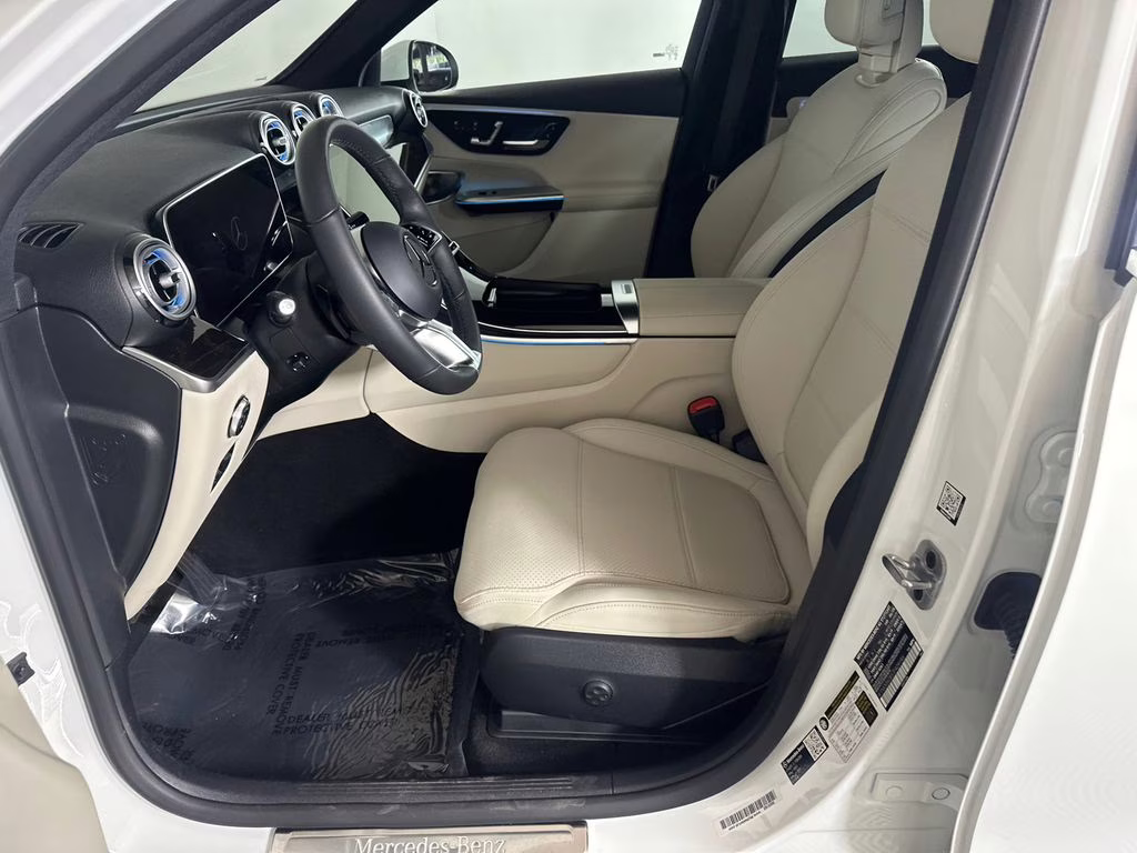 2026 Polar White Mercedes-Benz GLC GLC 350e AWD SUV