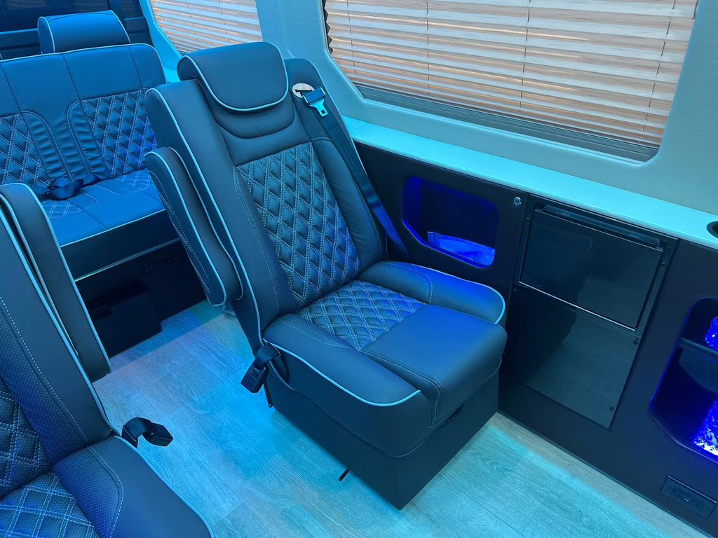 2025 Obsidian Mercedes-Benz Sprinter 3500 Cargo 170 WB RWD Van