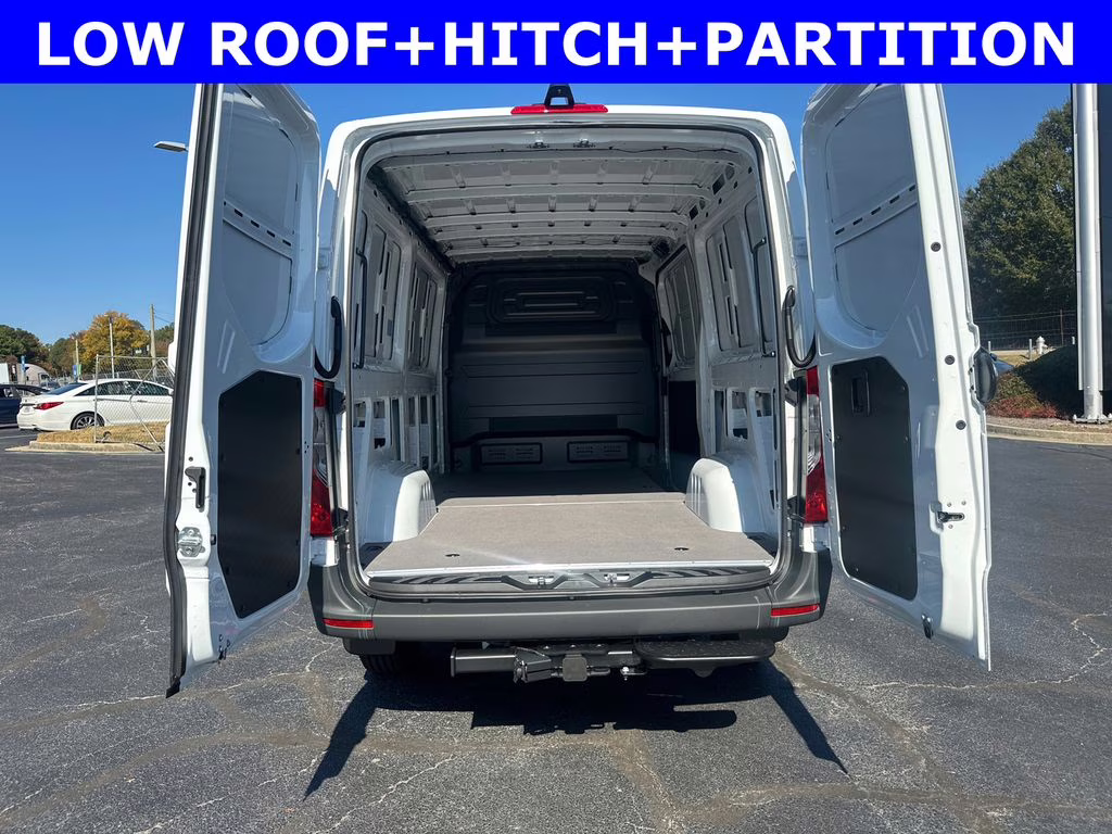 2026 Arctic Mercedes-Benz Sprinter 2500 Cargo 144 WB RWD Van