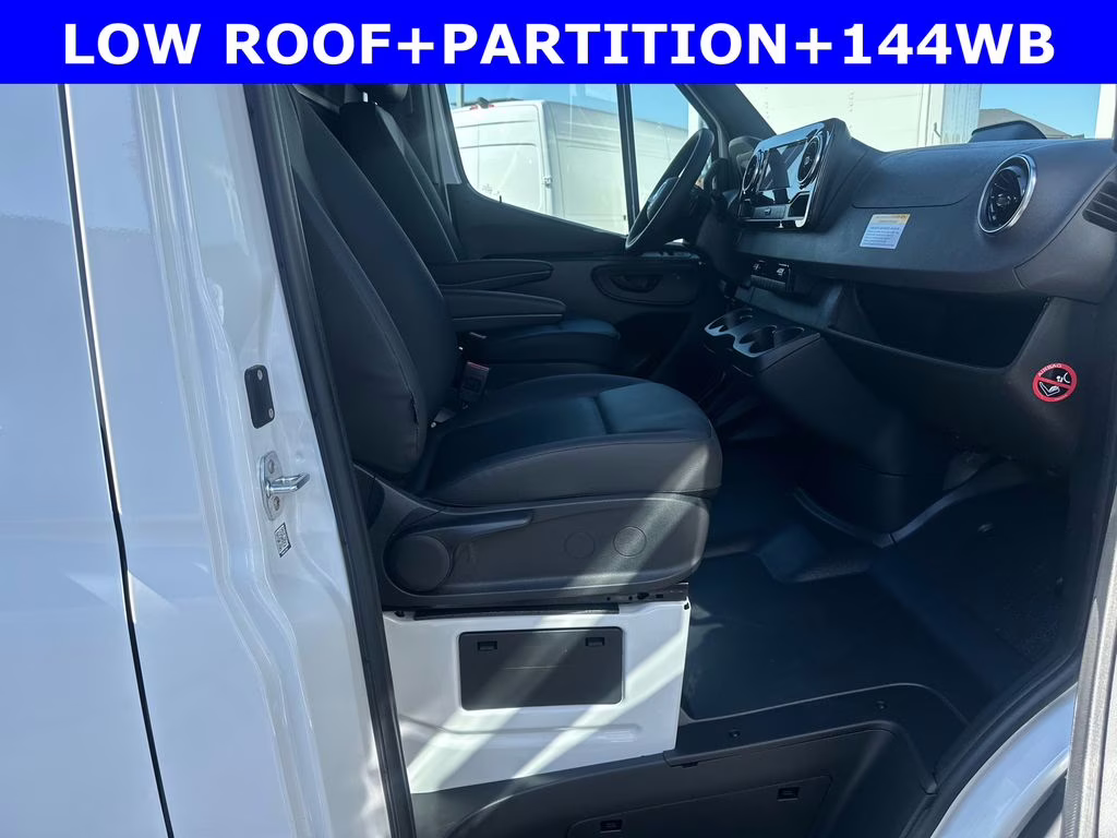 2026 Arctic Mercedes-Benz Sprinter 2500 Cargo 144 WB RWD Van