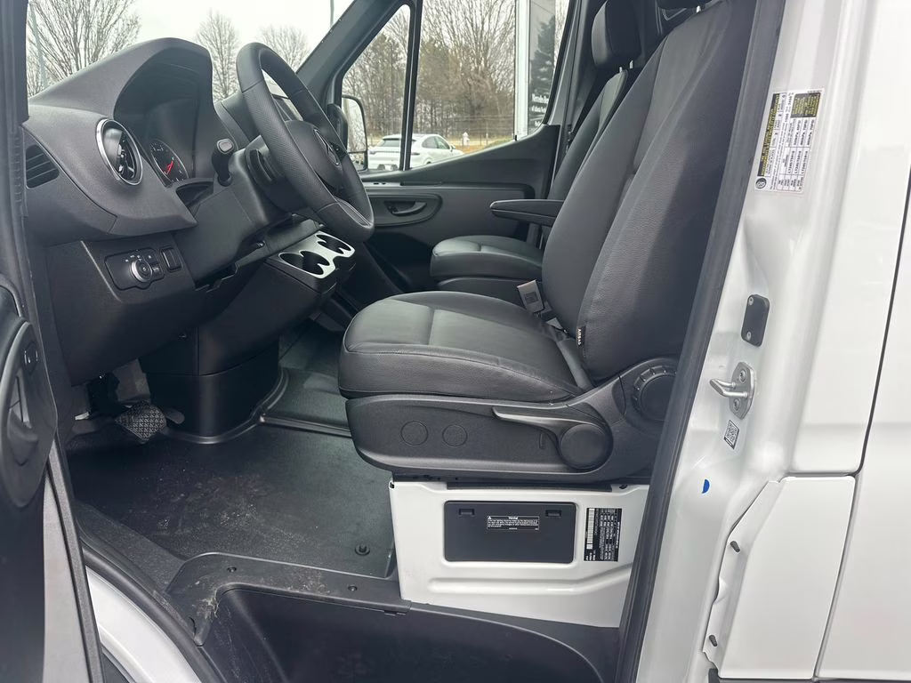 2026 Arctic Mercedes-Benz Sprinter 2500 Cargo 170 WB RWD Van