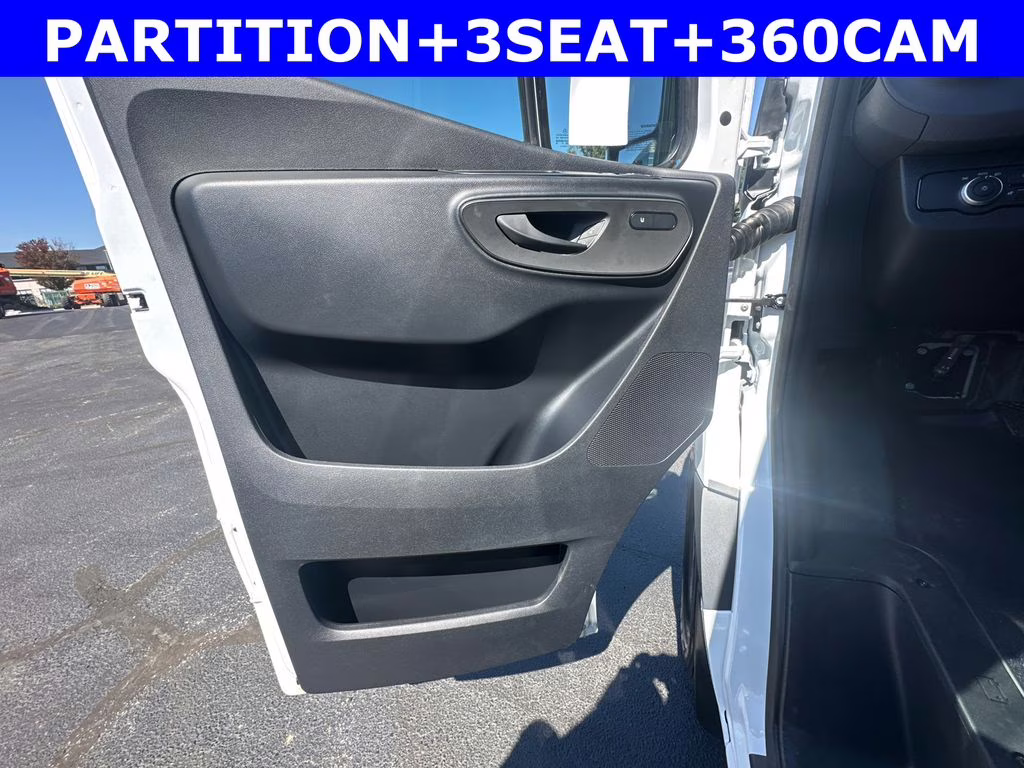 2026 Arctic Mercedes-Benz Sprinter 2500 Cargo 170 WB RWD Van