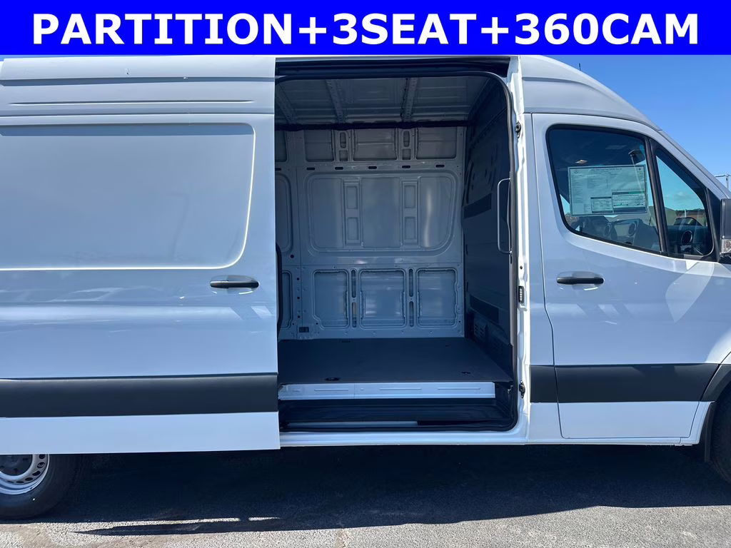 2026 Arctic Mercedes-Benz Sprinter 2500 Cargo 170 WB RWD Van