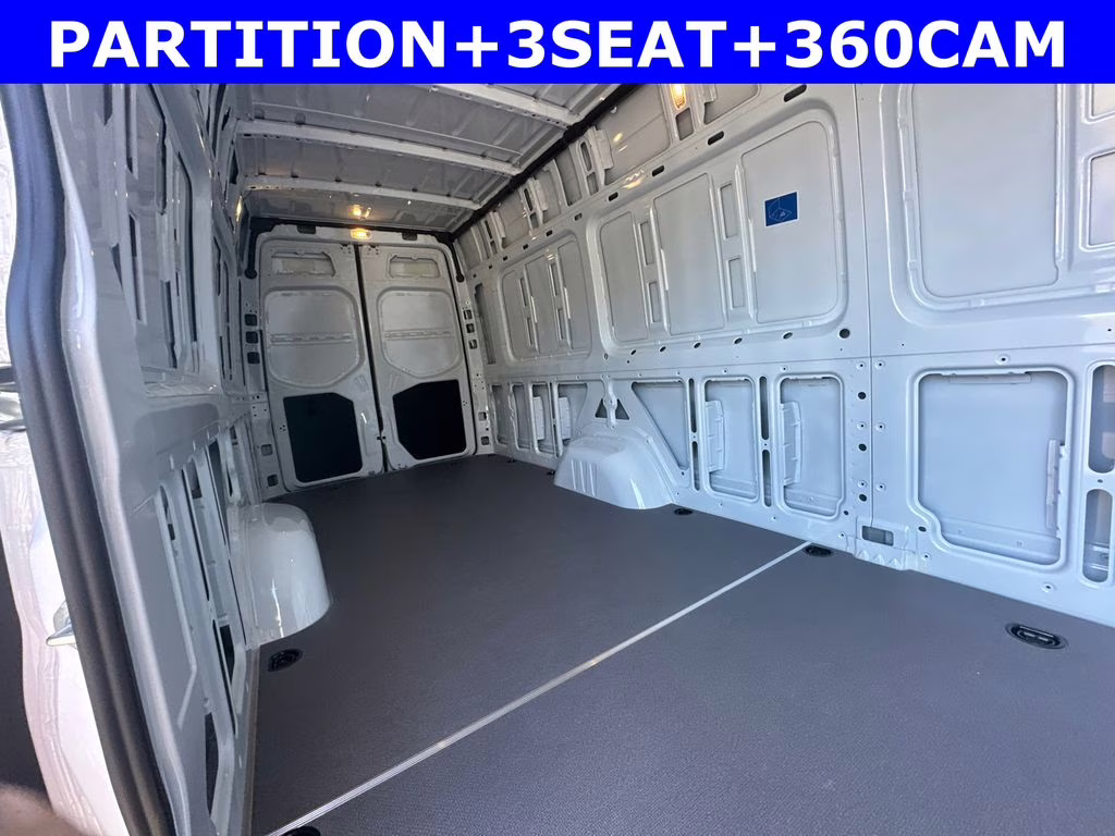 2026 Arctic Mercedes-Benz Sprinter 2500 Cargo 170 WB RWD Van
