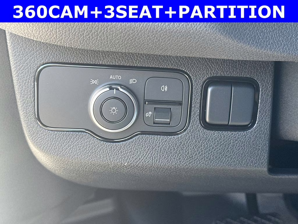 2026 Arctic Mercedes-Benz Sprinter 2500 Cargo 170 WB RWD Van