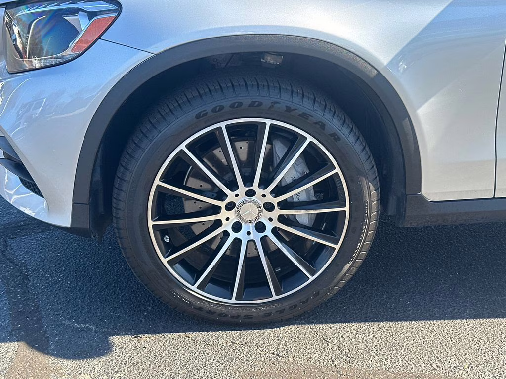 2017 Iridium Silver Metallic Mercedes-Benz GLC GLC 300 Coupe AWD SUV