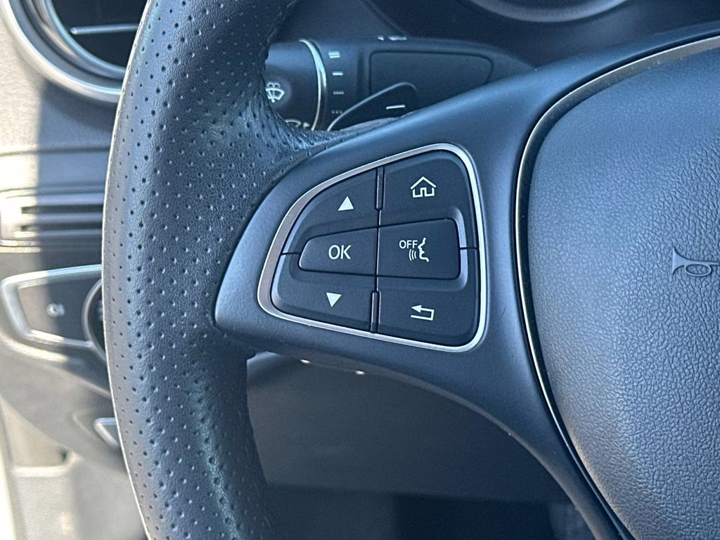 2017 Iridium Silver Metallic Mercedes-Benz GLC GLC 300 Coupe AWD SUV