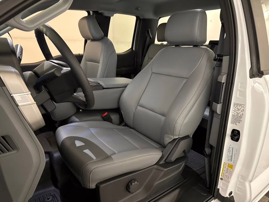 2026 Oxford White Ford Super Duty F-250 SRW XL RWD Truck