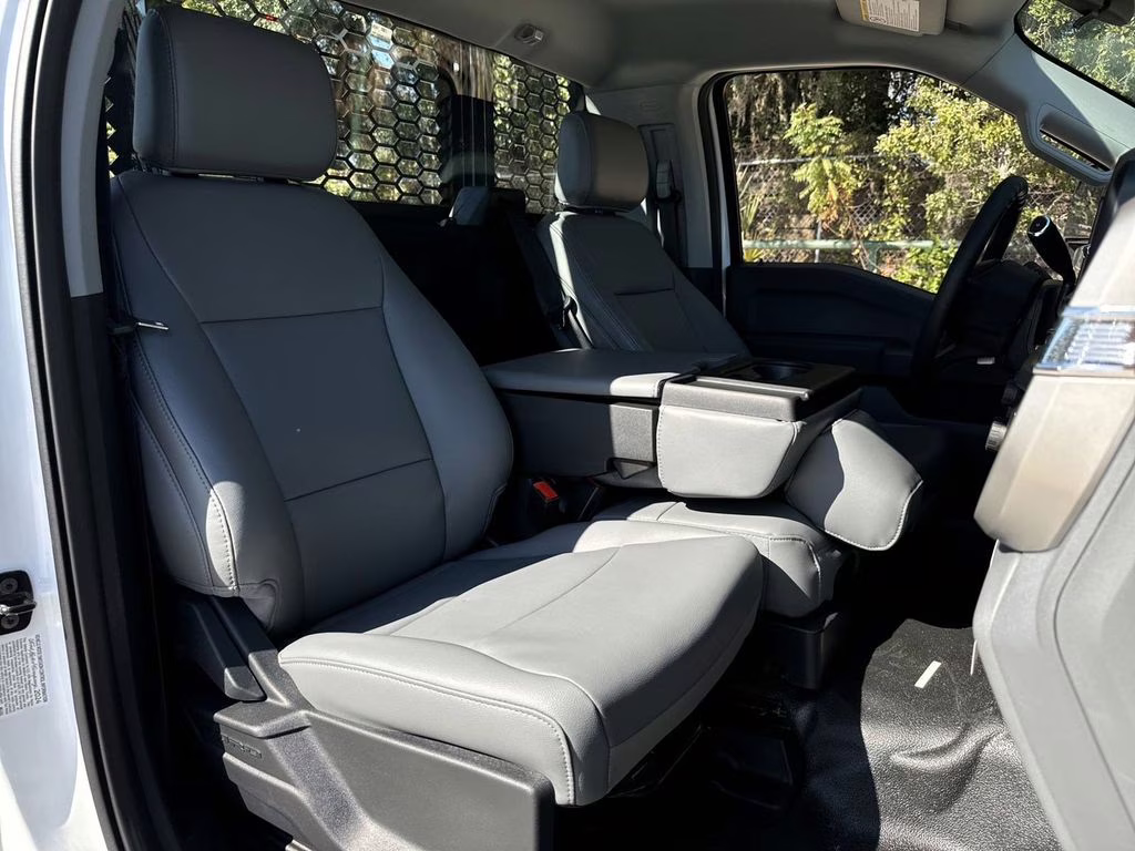 2024 Oxford White Ford Super Duty F-350 DRW XL 4X4 Chassis