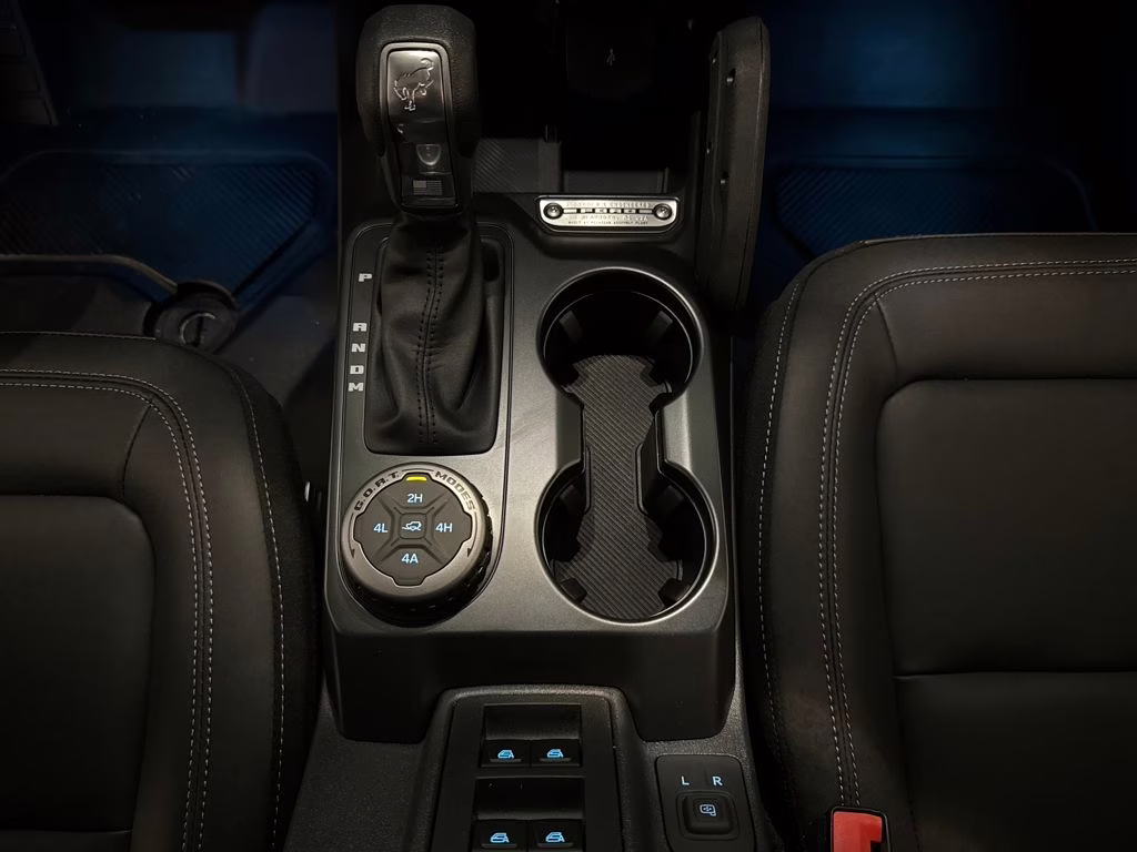 2026 Oxford White Ford Bronco Badlands 4X4 SUV