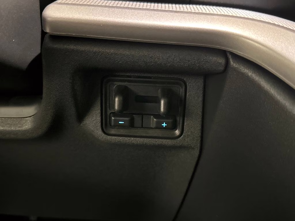 2026 Space Silver Metallic Ford Expedition Active RWD SUV