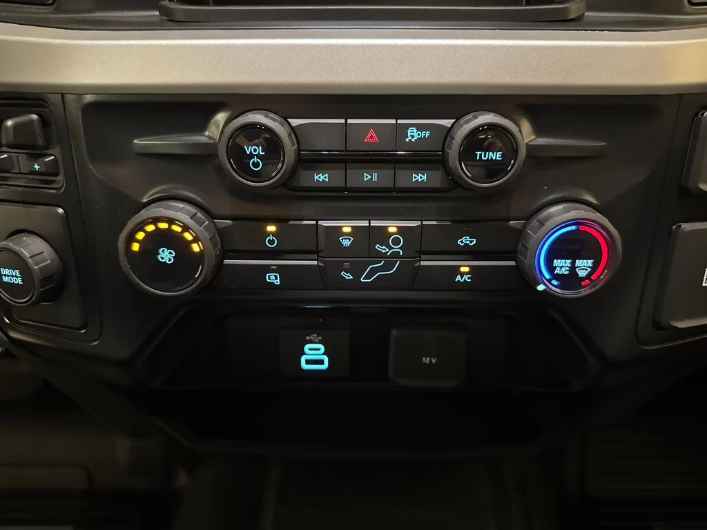 2026 Oxford White Ford Super Duty F-250 SRW XL RWD Truck