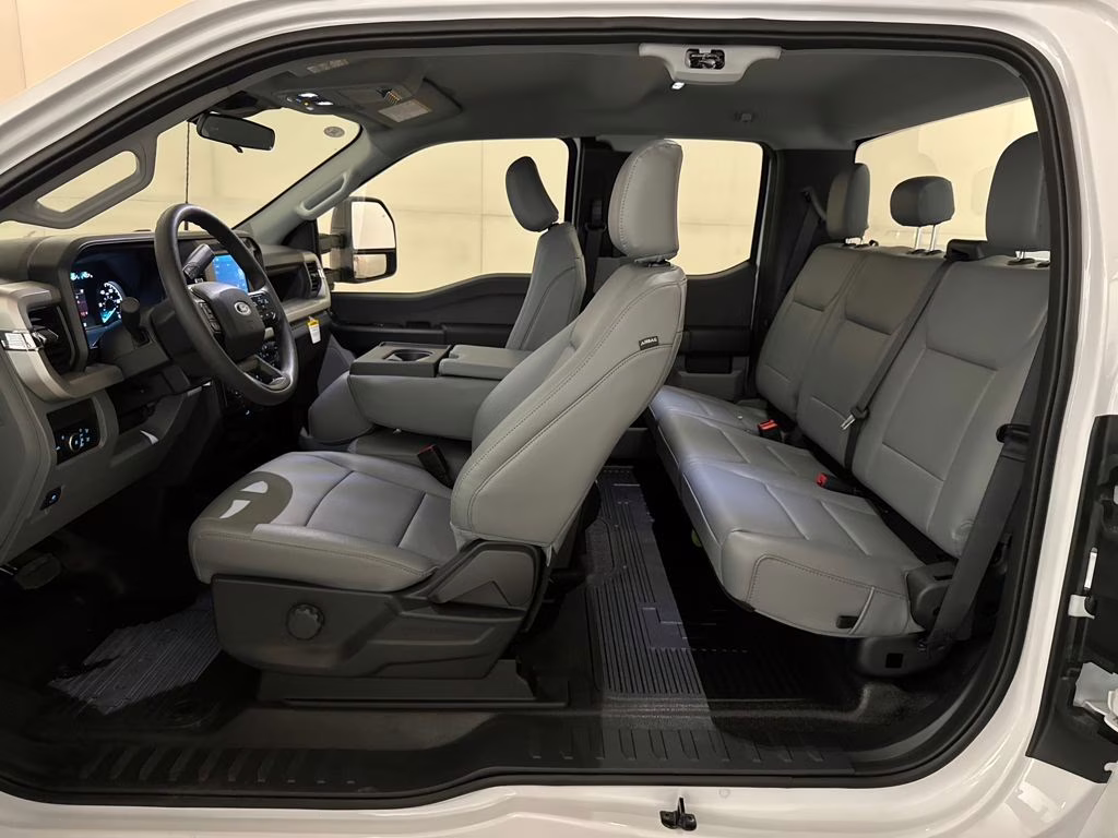 2026 Oxford White Ford Super Duty F-250 SRW XL RWD Truck