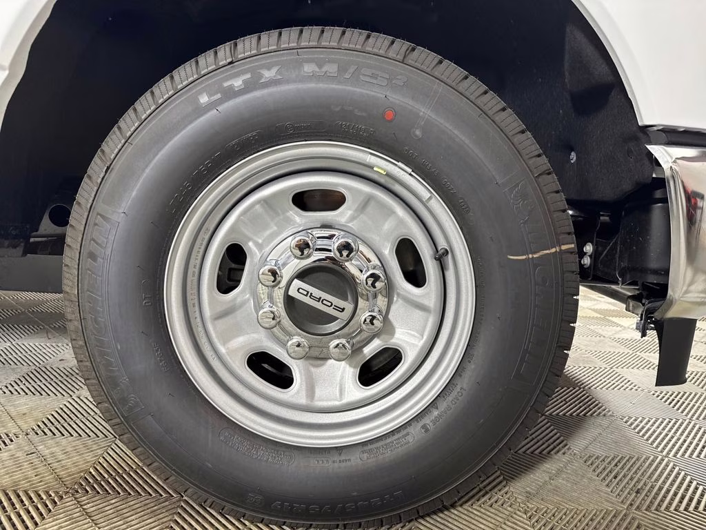 2026 Oxford White Ford Super Duty F-250 SRW XL RWD Truck