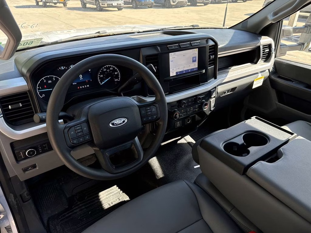 2024 Oxford White Ford Super Duty F-350 DRW XL 4X4 Chassis