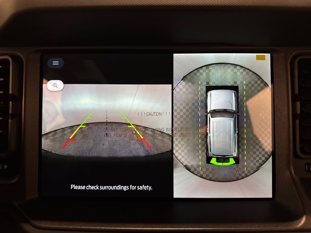 2026 Oxford White Ford Bronco Badlands 4X4 SUV