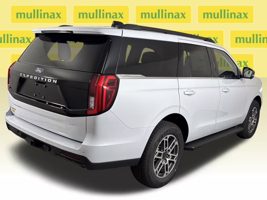 2026 Space Silver Metallic Ford Expedition Active RWD SUV