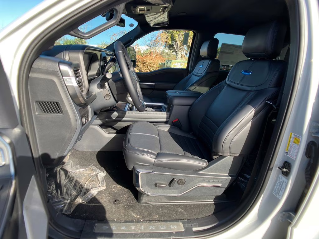 2026 Avalanche Ford Super Duty F-350 SRW Platinum 4X4 Truck