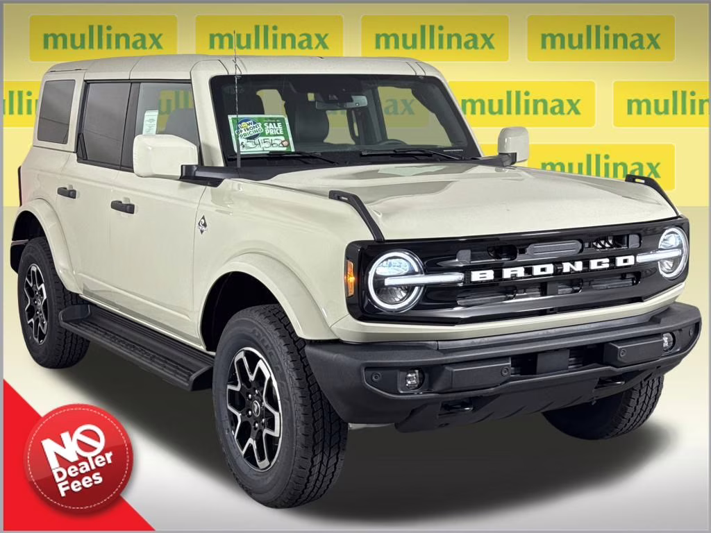 2026 Desert Sand Ford Bronco Outer Banks 4X4 SUV