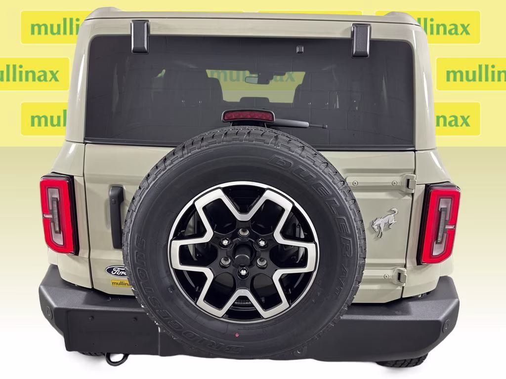 2026 Desert Sand Ford Bronco Outer Banks 4X4 SUV