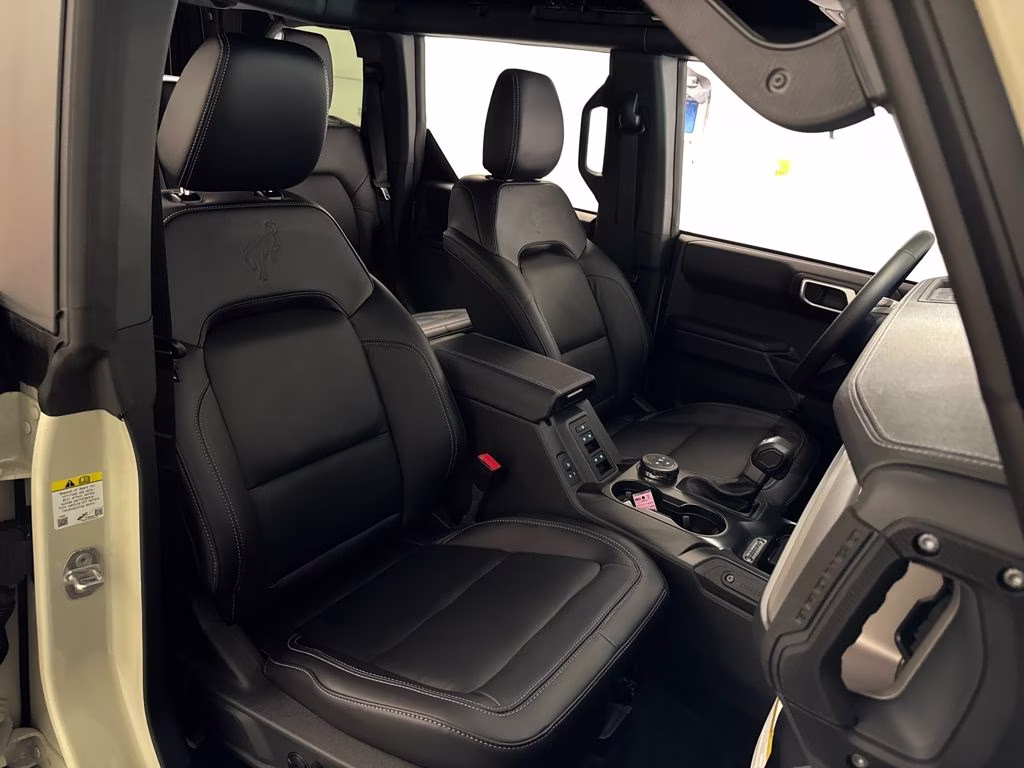2026 Desert Sand Ford Bronco Outer Banks 4X4 SUV
