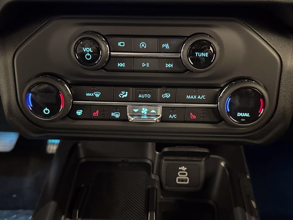 2026 Desert Sand Ford Bronco Outer Banks 4X4 SUV
