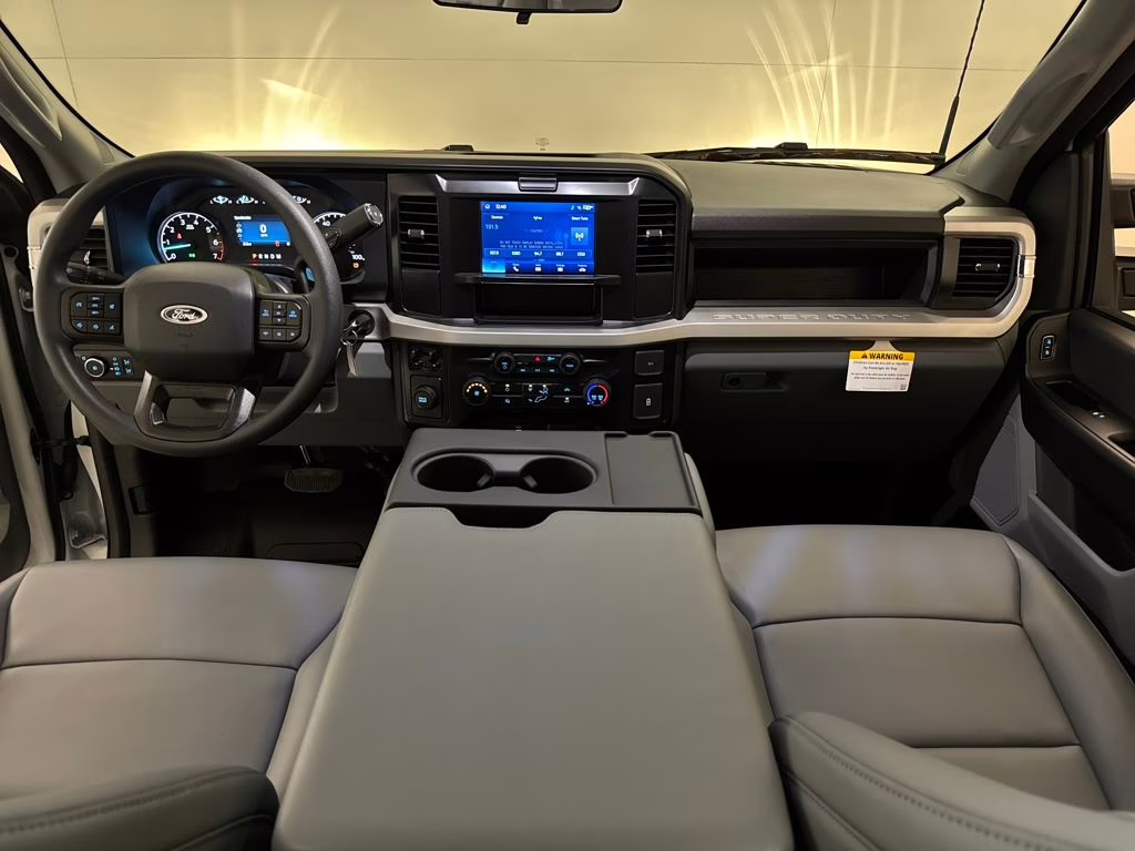 2026 Oxford White Ford Super Duty F-250 SRW XL RWD Truck