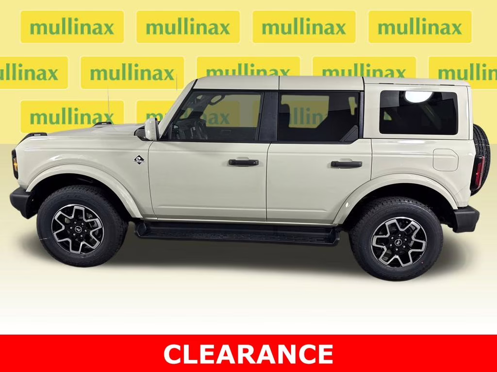 2026 Desert Sand Ford Bronco Outer Banks 4X4 SUV