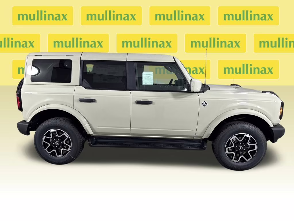 2026 Desert Sand Ford Bronco Outer Banks 4X4 SUV