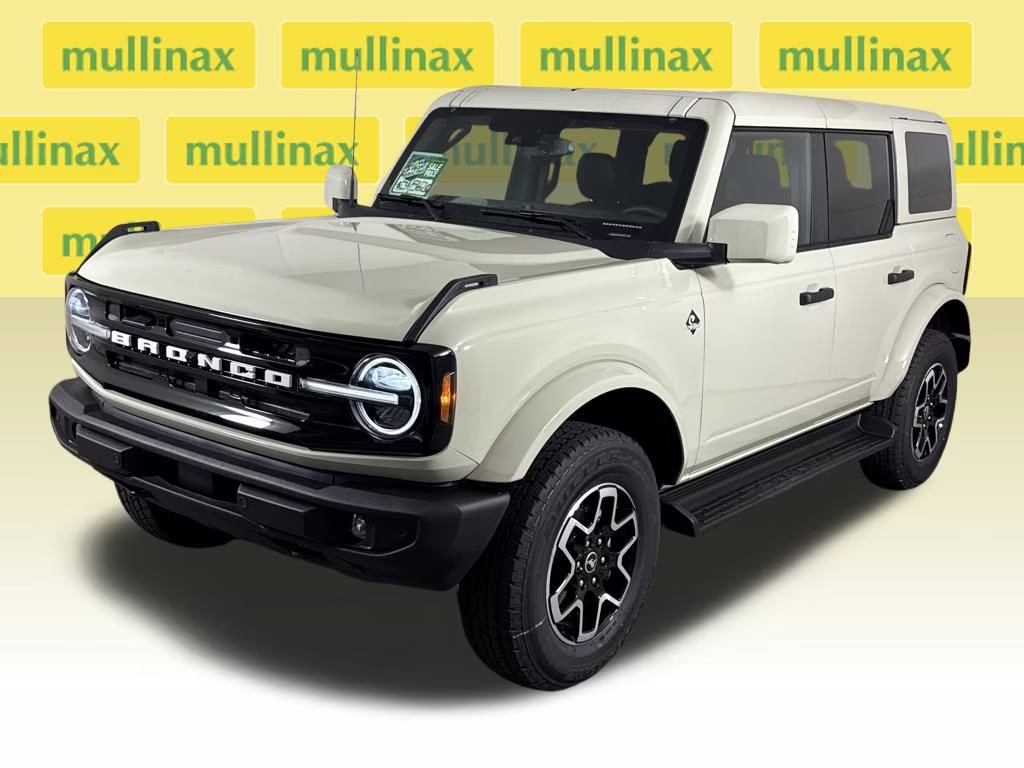 2026 Desert Sand Ford Bronco Outer Banks 4X4 SUV