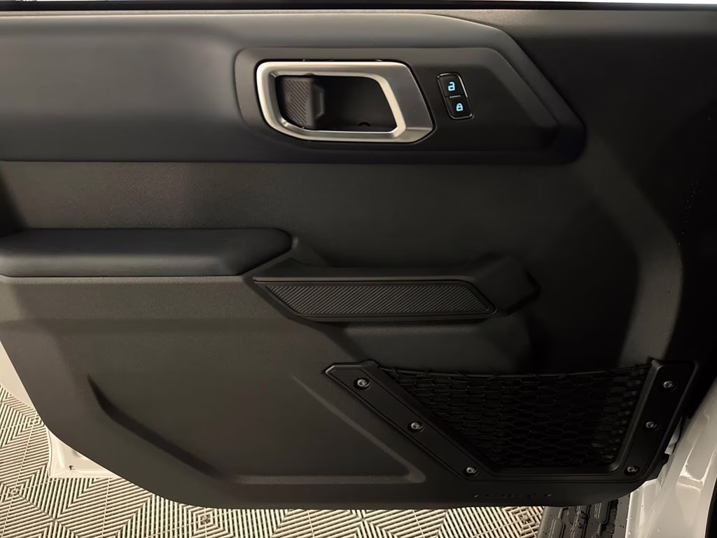 2026 Oxford White Ford Bronco Heritage Edition 4X4 SUV