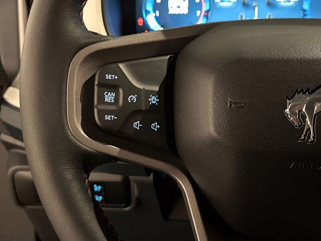 2026 Oxford White Ford Bronco Heritage Edition 4X4 SUV