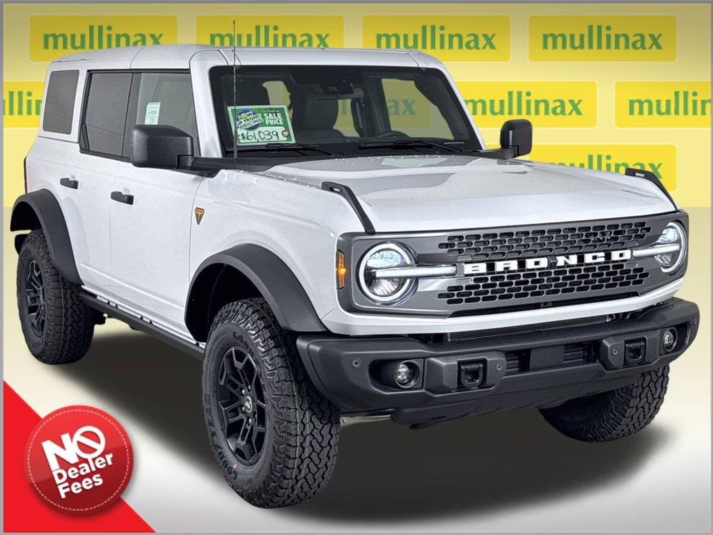2026 Oxford White Ford Bronco Badlands 4X4 SUV