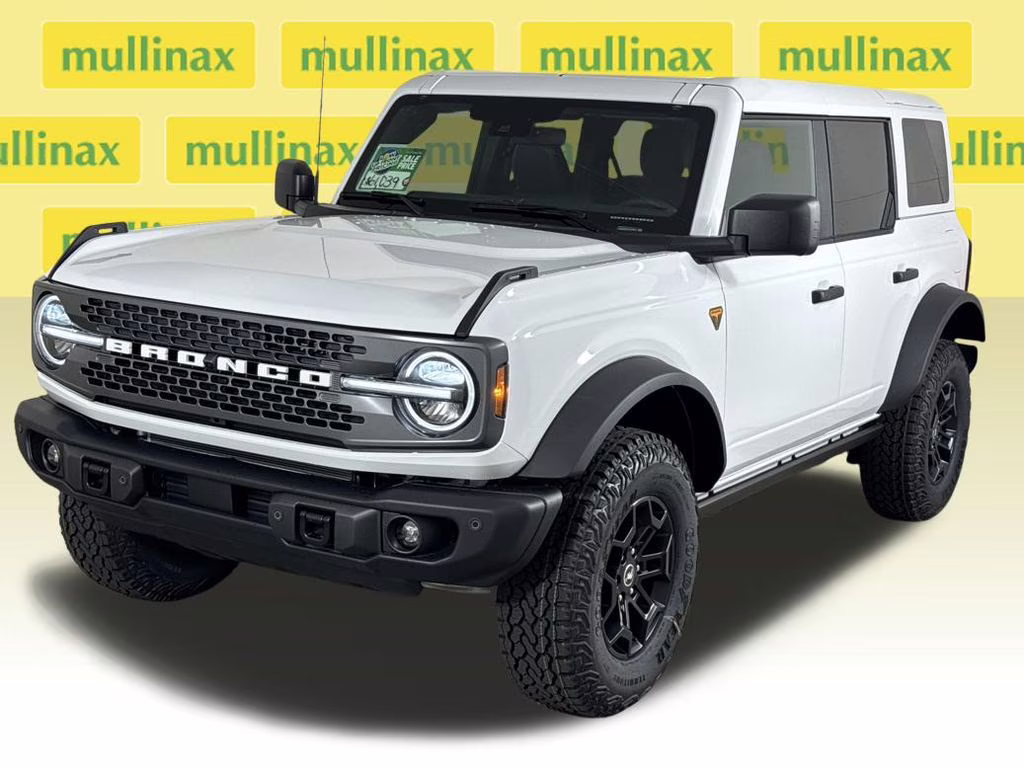 2026 Oxford White Ford Bronco Badlands 4X4 SUV