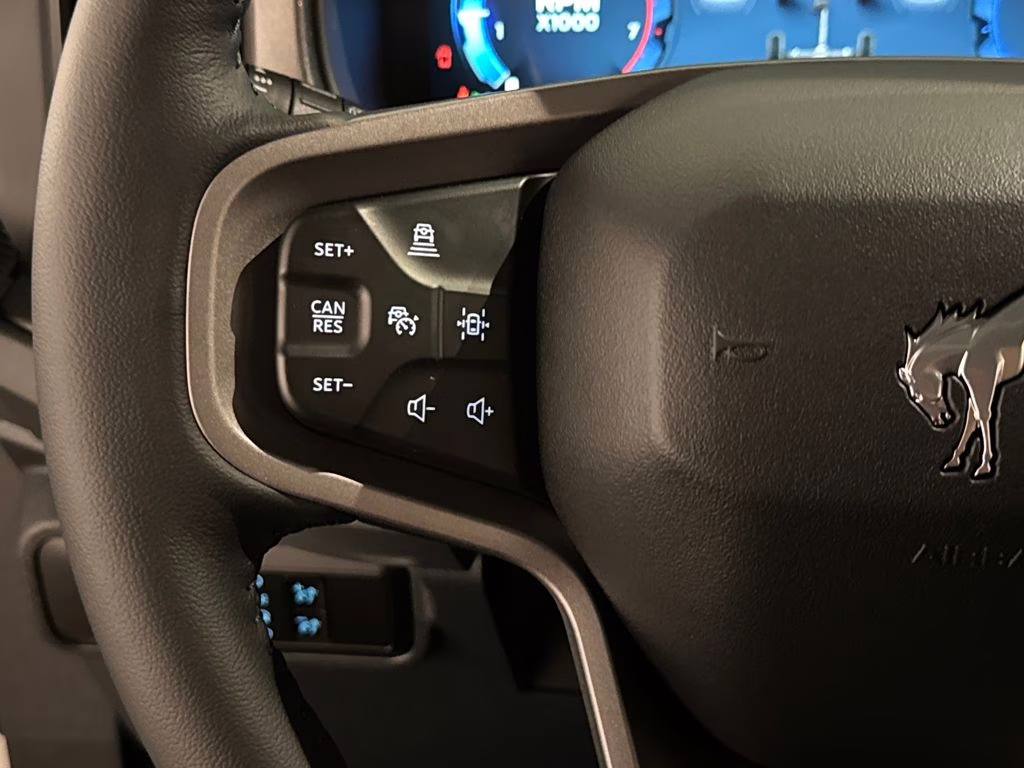 2026 Oxford White Ford Bronco Badlands 4X4 SUV