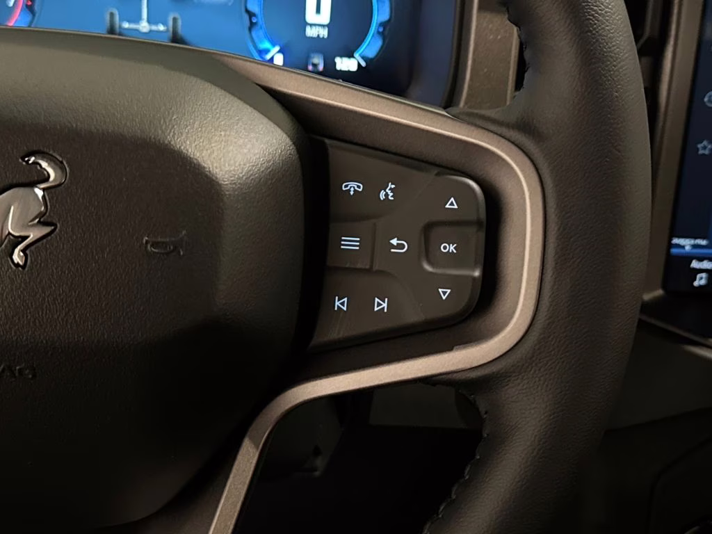 2026 Oxford White Ford Bronco Badlands 4X4 SUV