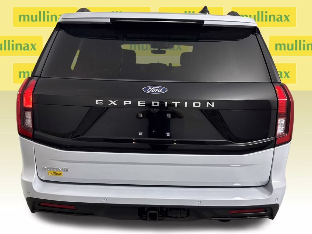 2026 Space Silver Metallic Ford Expedition Active RWD SUV