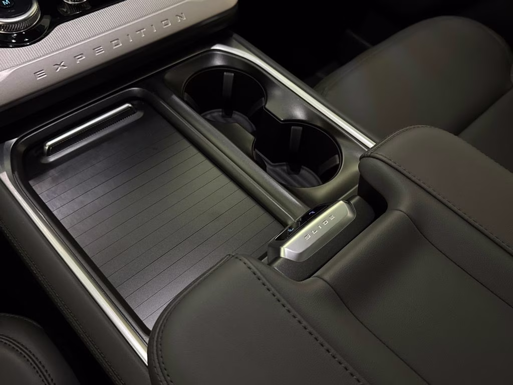 2026 Space Silver Metallic Ford Expedition Active RWD SUV