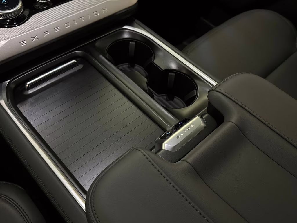 2026 Space Silver Metallic Ford Expedition Active RWD SUV