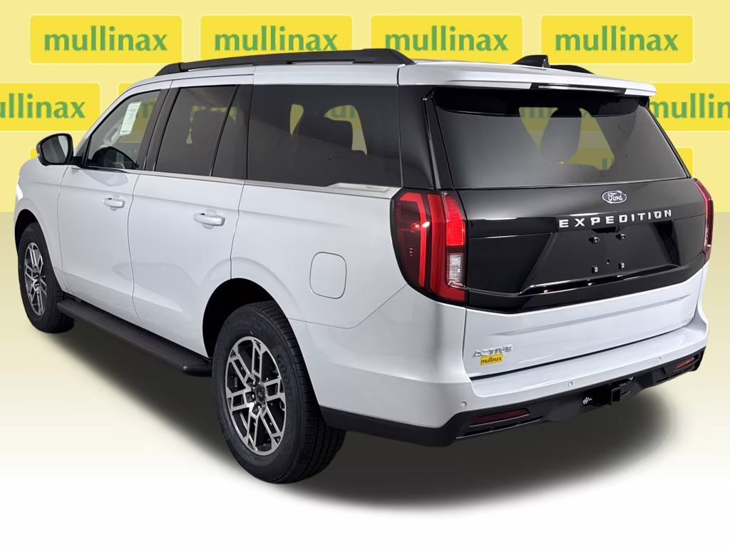 2026 Space Silver Metallic Ford Expedition Active RWD SUV