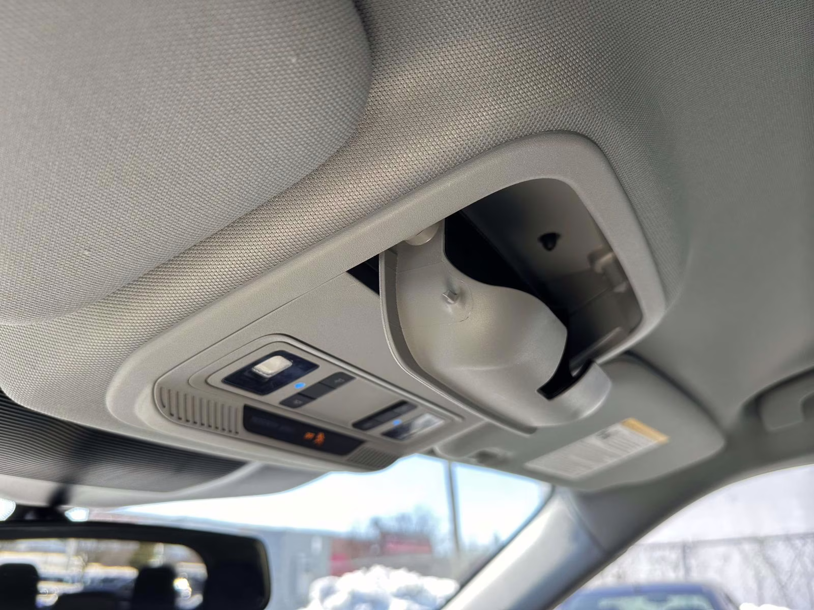 2022 Oxford White Ford Explorer XLT 4WD 4X4 SUV