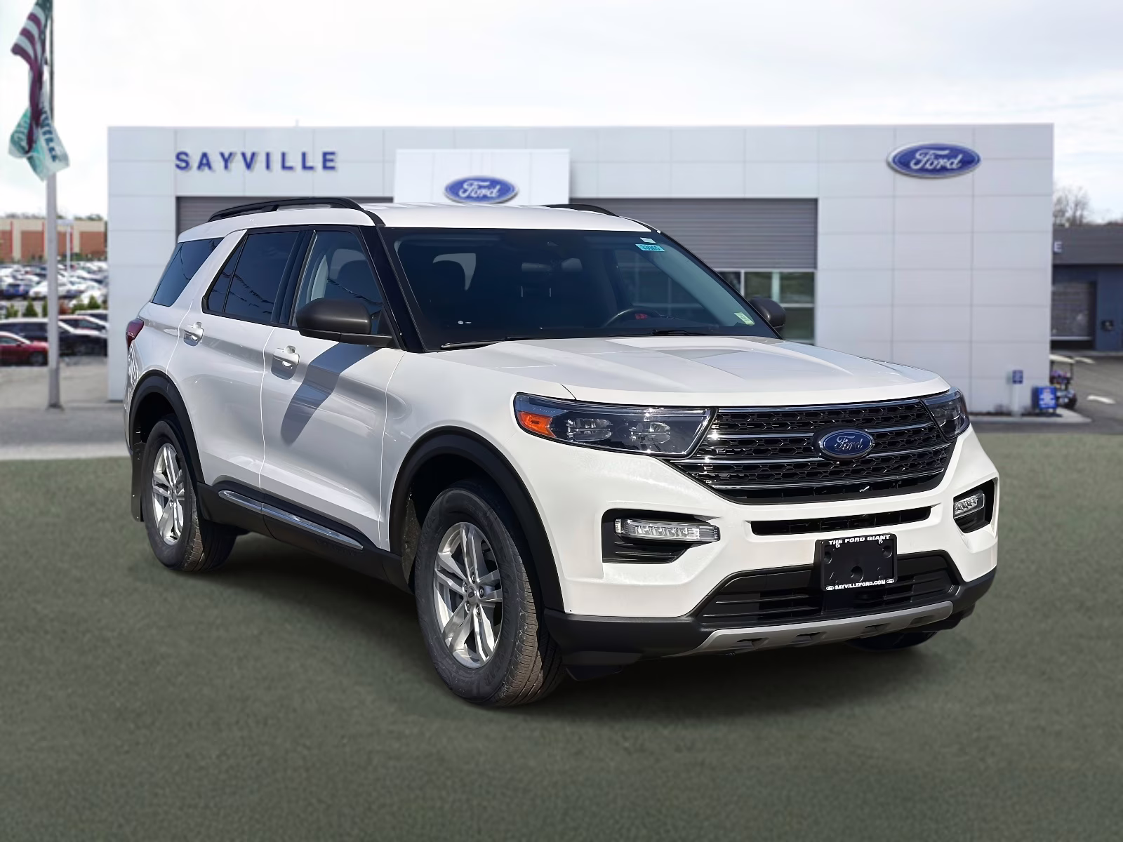 2022 Oxford White Ford Explorer XLT 4WD 4X4 SUV