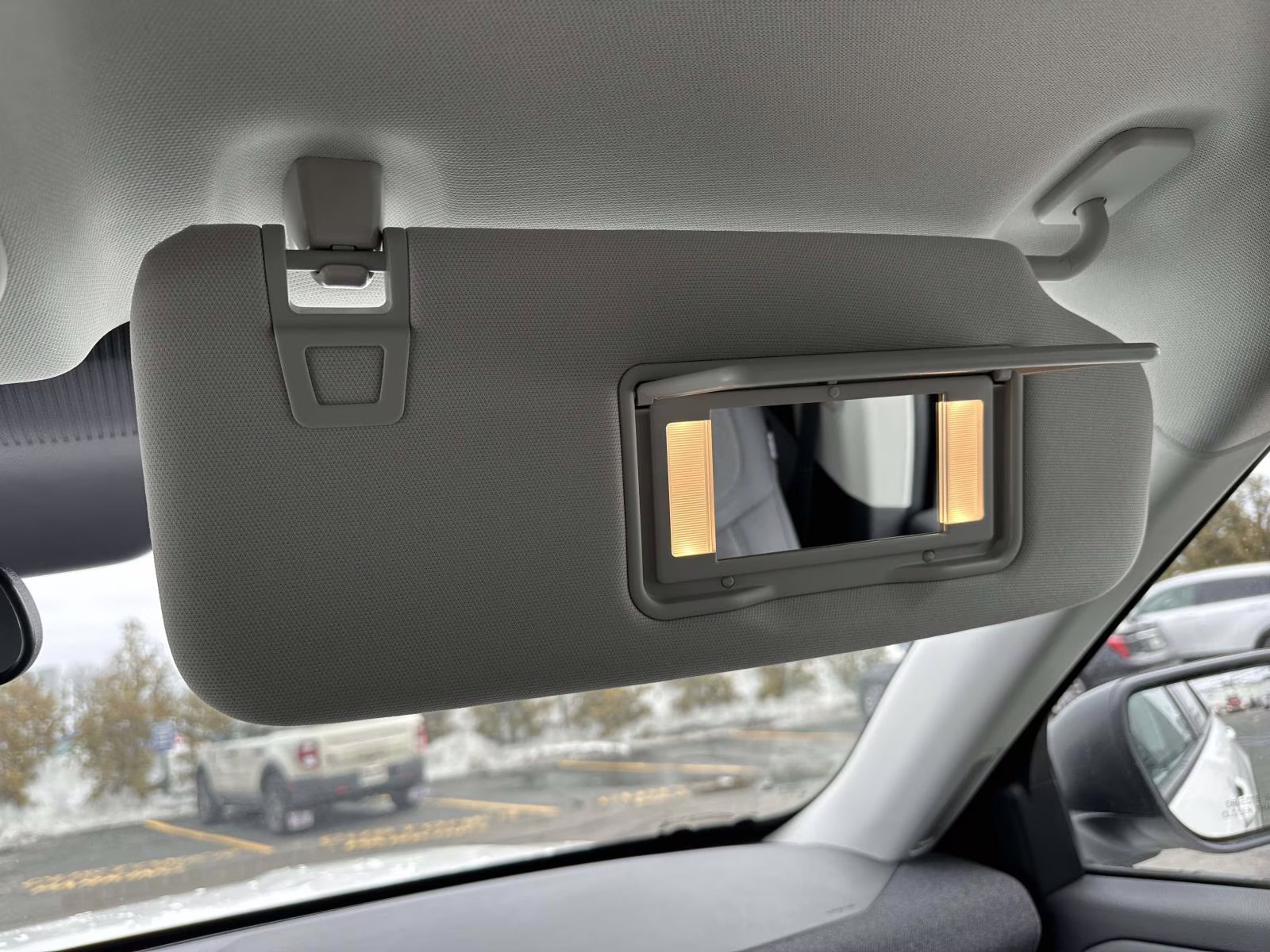 2025 Star White Metallic Tri-Coat Ford Explorer Active 4WD 4X4 SUV