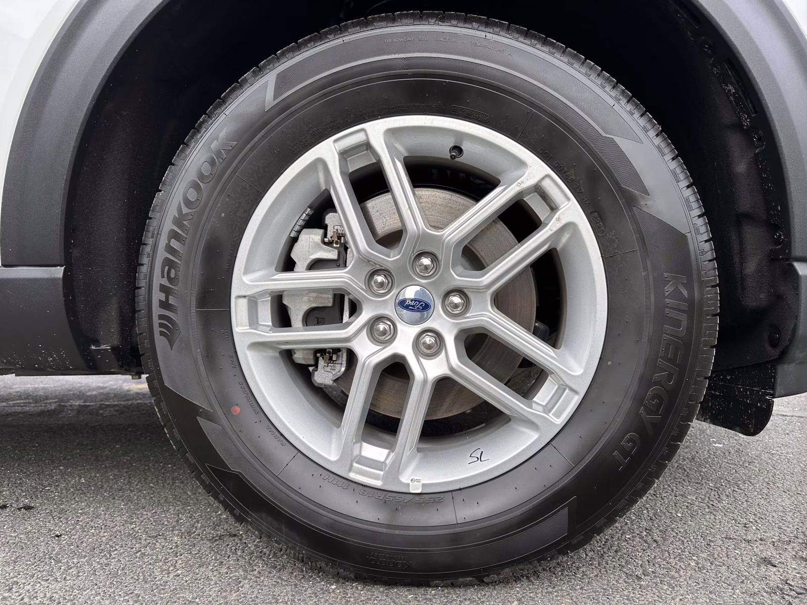 2025 Star White Metallic Tri-Coat Ford Explorer Active 4WD 4X4 SUV