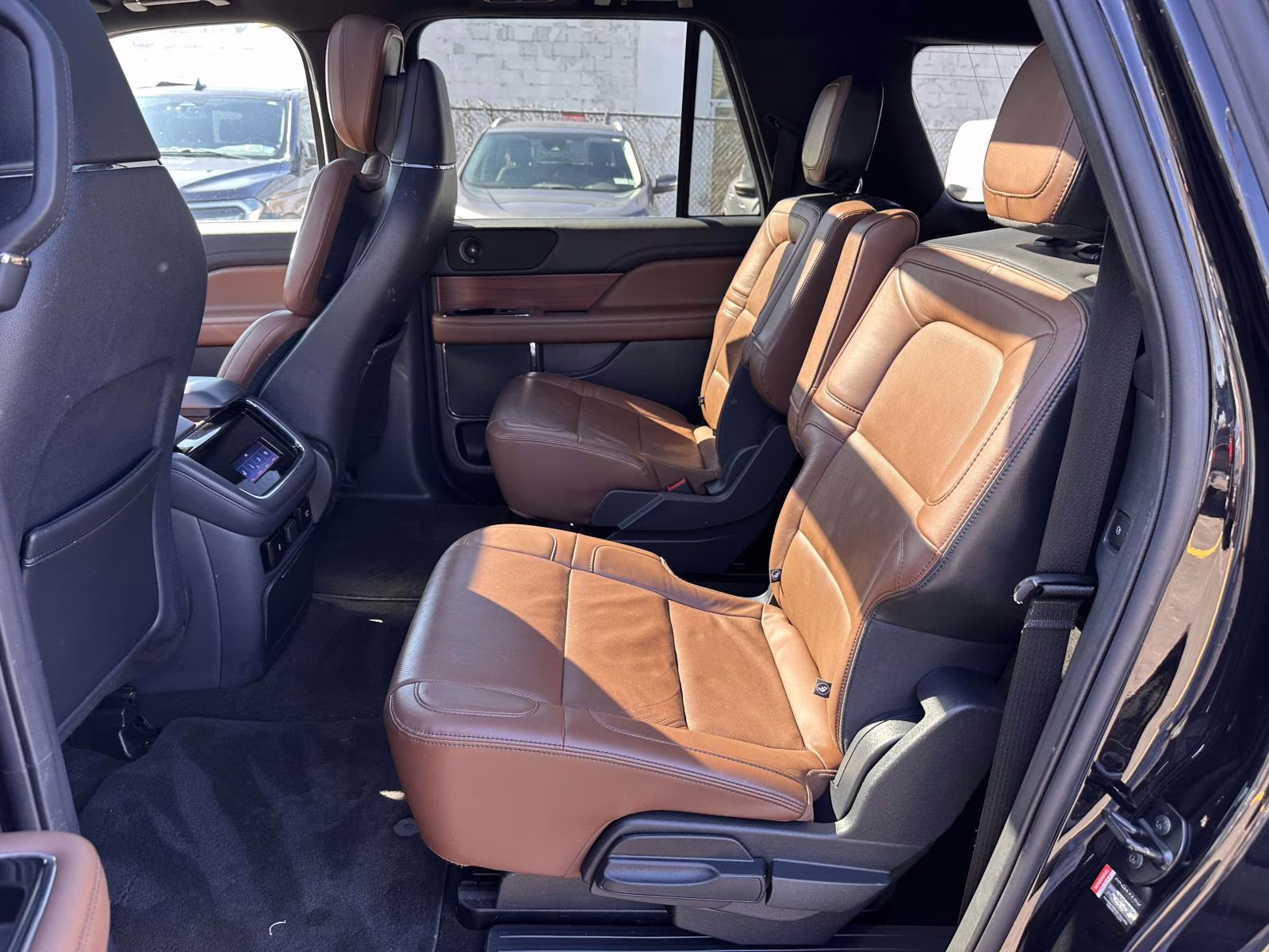 2023 Infinite Black Metallic Clearcoat Lincoln Navigator L Reserve 4x4 4X4 SUV