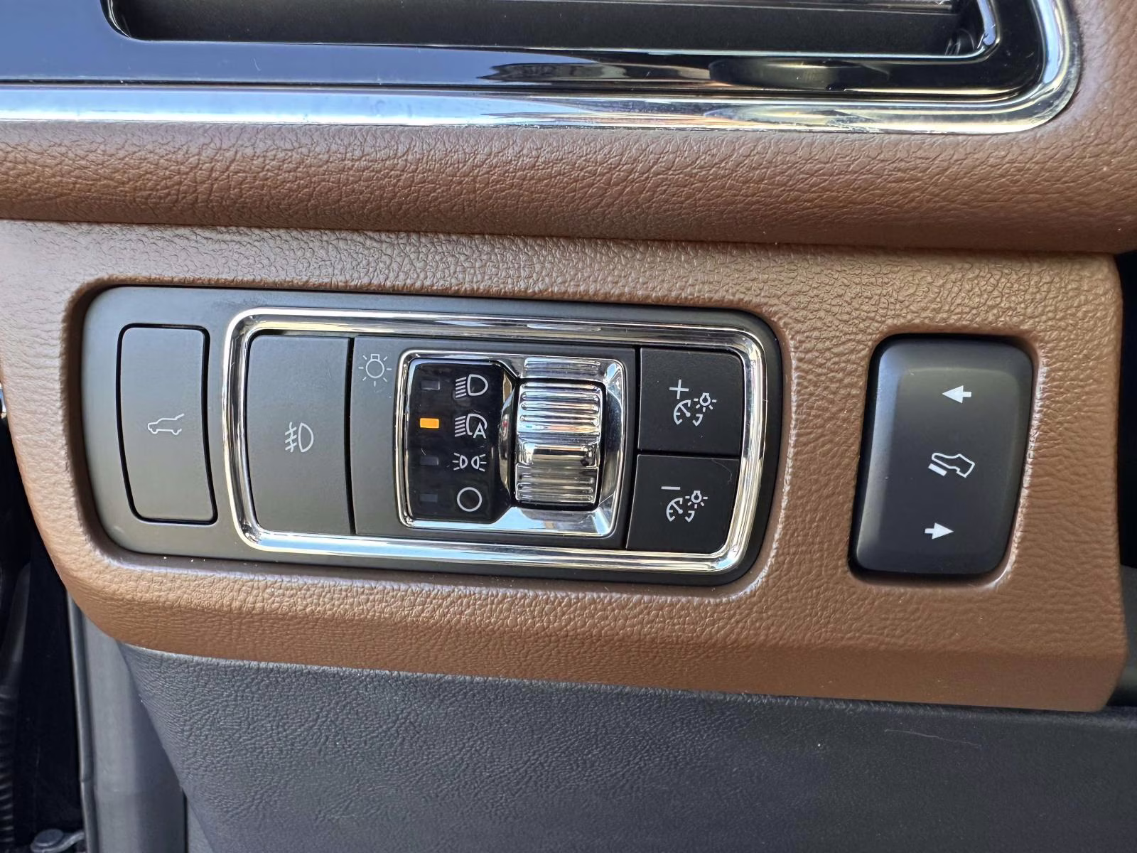 2023 Infinite Black Metallic Clearcoat Lincoln Navigator L Reserve 4x4 4X4 SUV