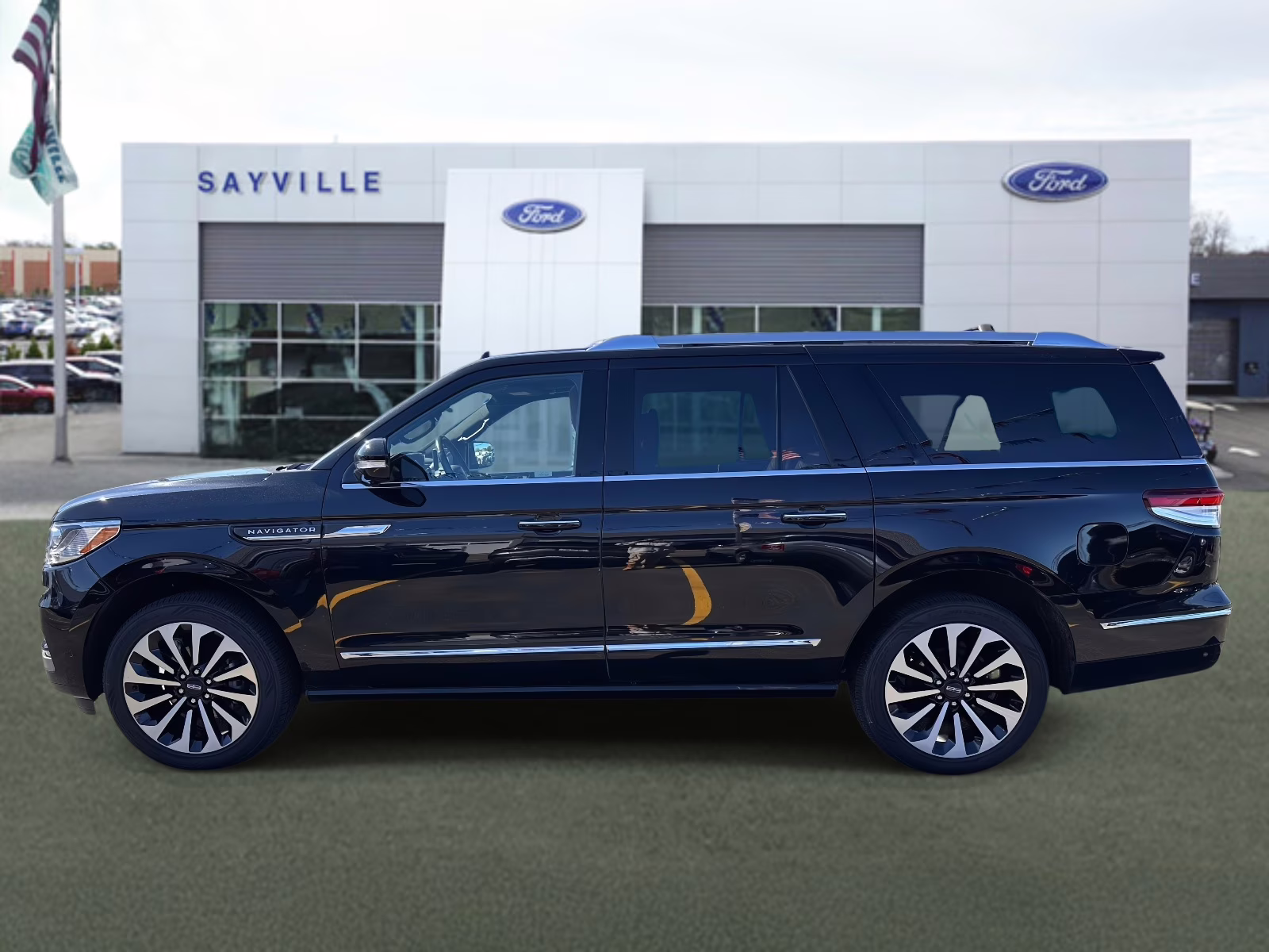 2023 Infinite Black Metallic Clearcoat Lincoln Navigator L Reserve 4x4 4X4 SUV