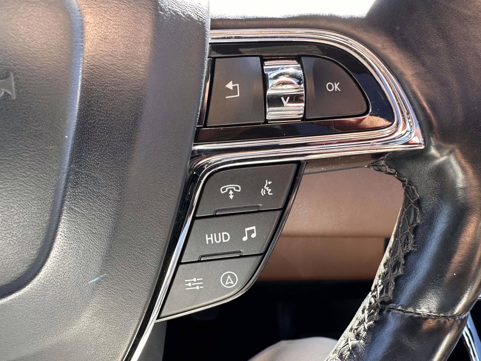 2023 Infinite Black Metallic Clearcoat Lincoln Navigator L Reserve 4x4 4X4 SUV